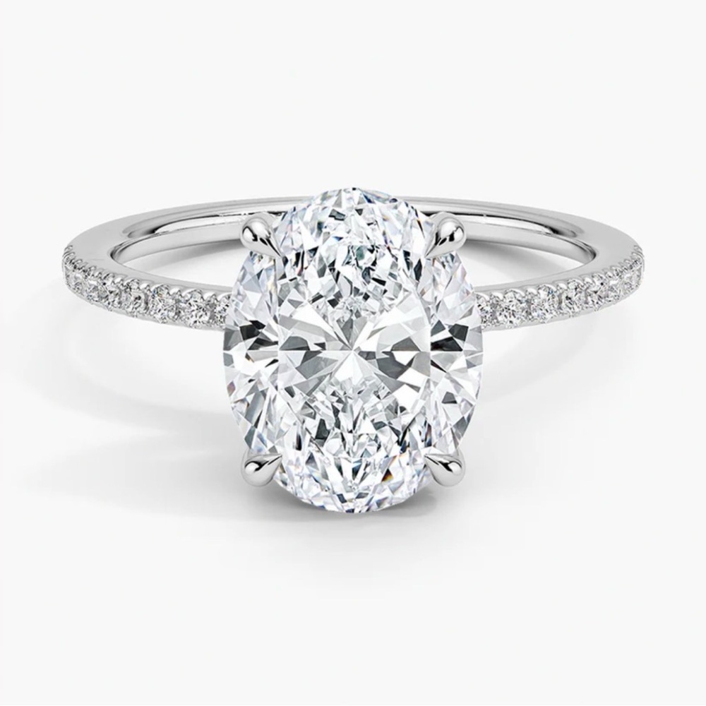 Oval Mossainite engagement ring silver tone SZ 4.5